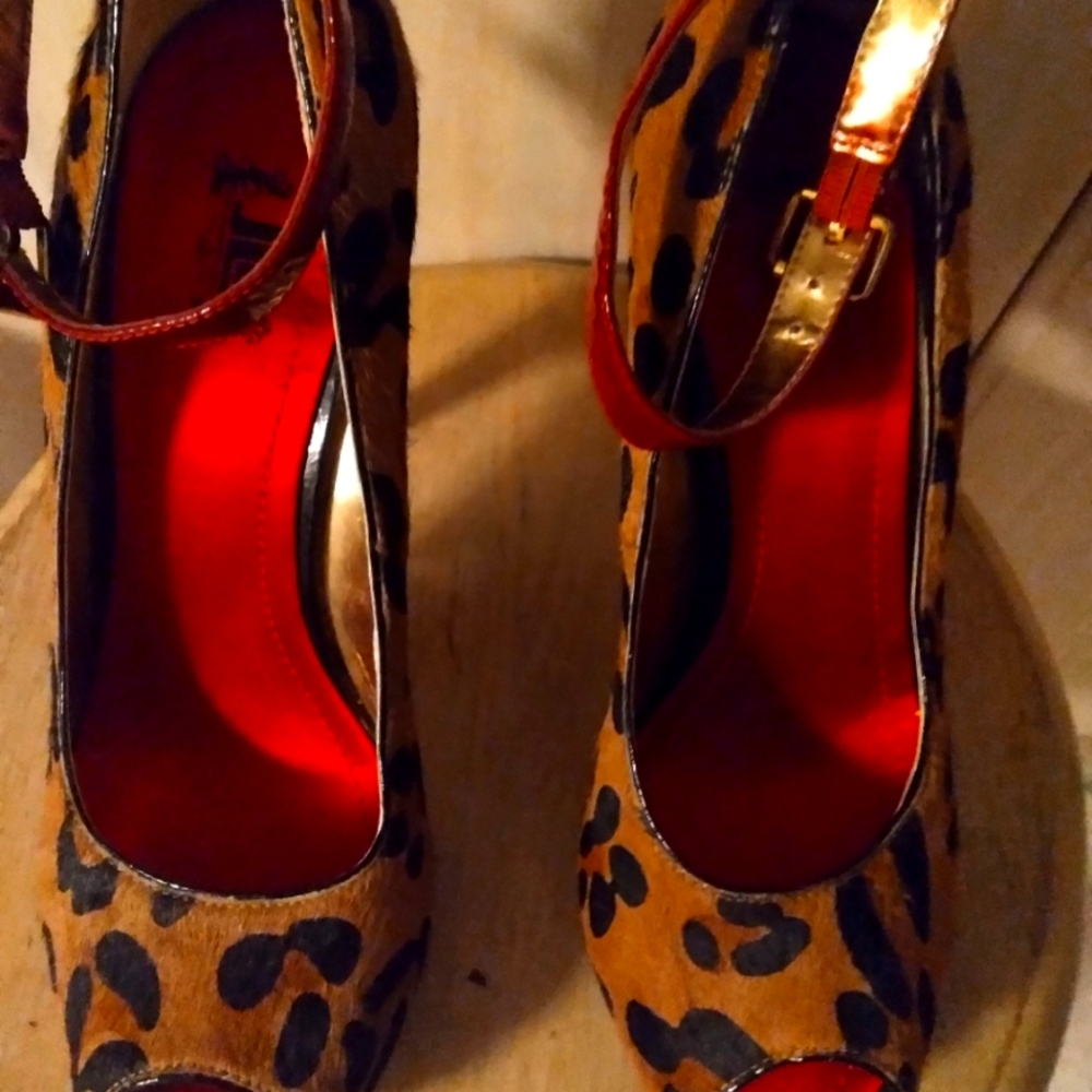 Women's size 8 shoes